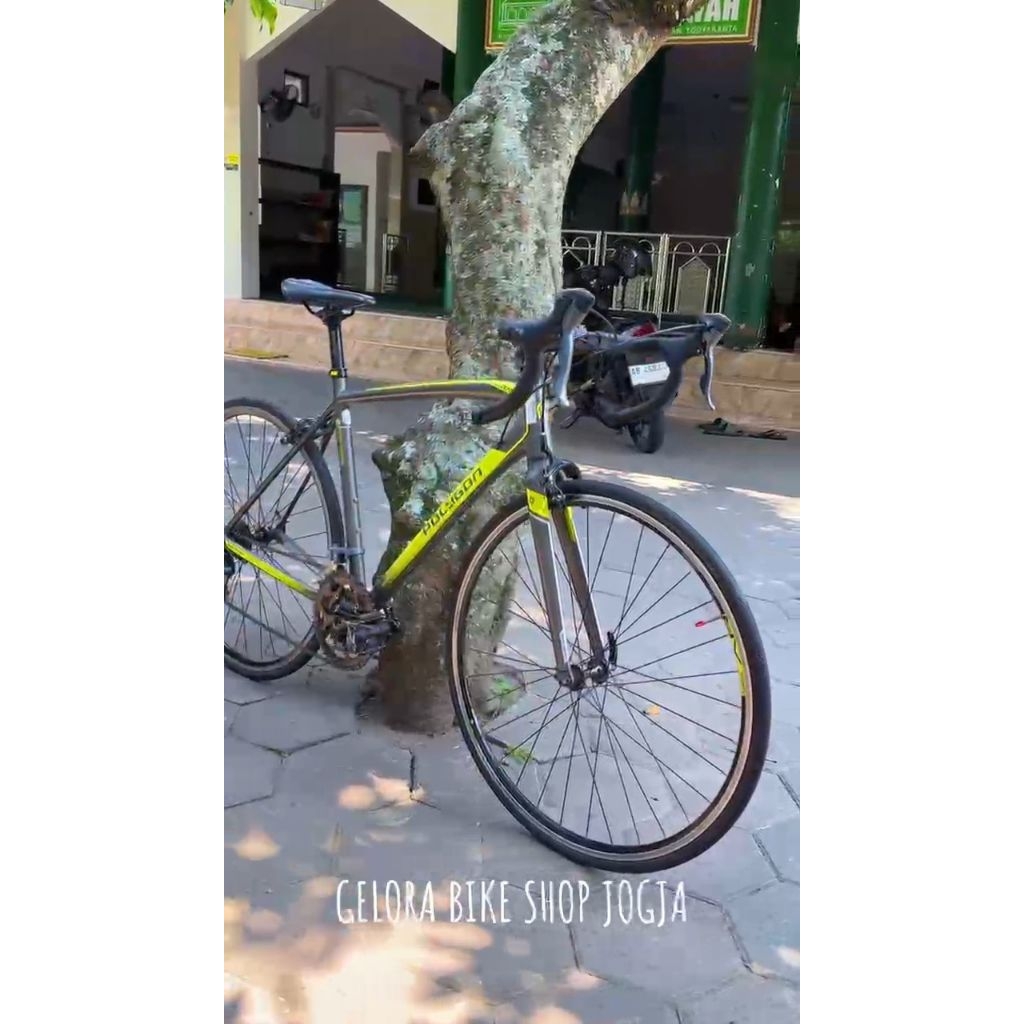 Roadbike polygon strattos s2 size M (Sepeda bekas)