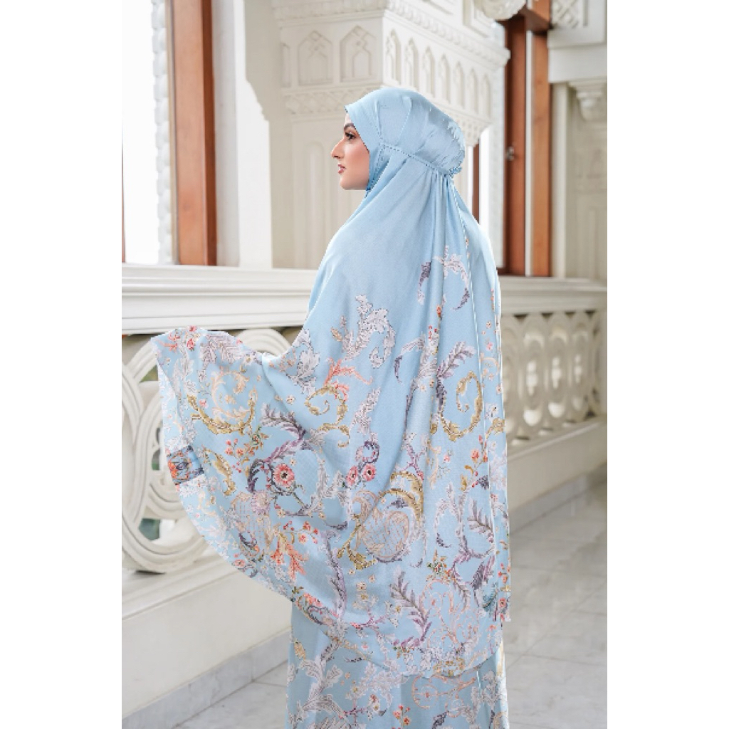 [NEW] BUTTONSCARVES ROYALE GRANDEUR PRAYER ROBE - FROST
