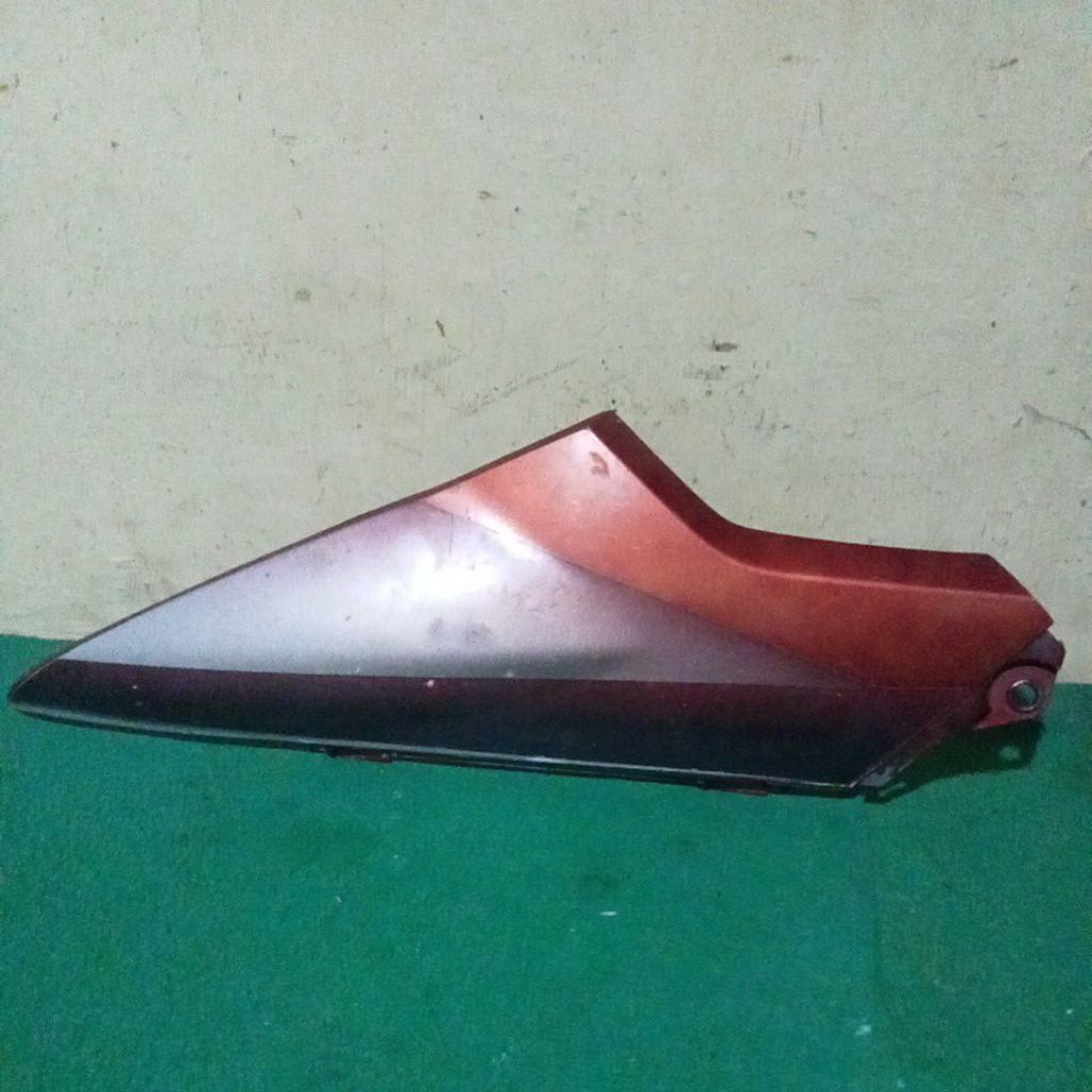 cover tutup aki Honda Supra x 125 bagian kiri original