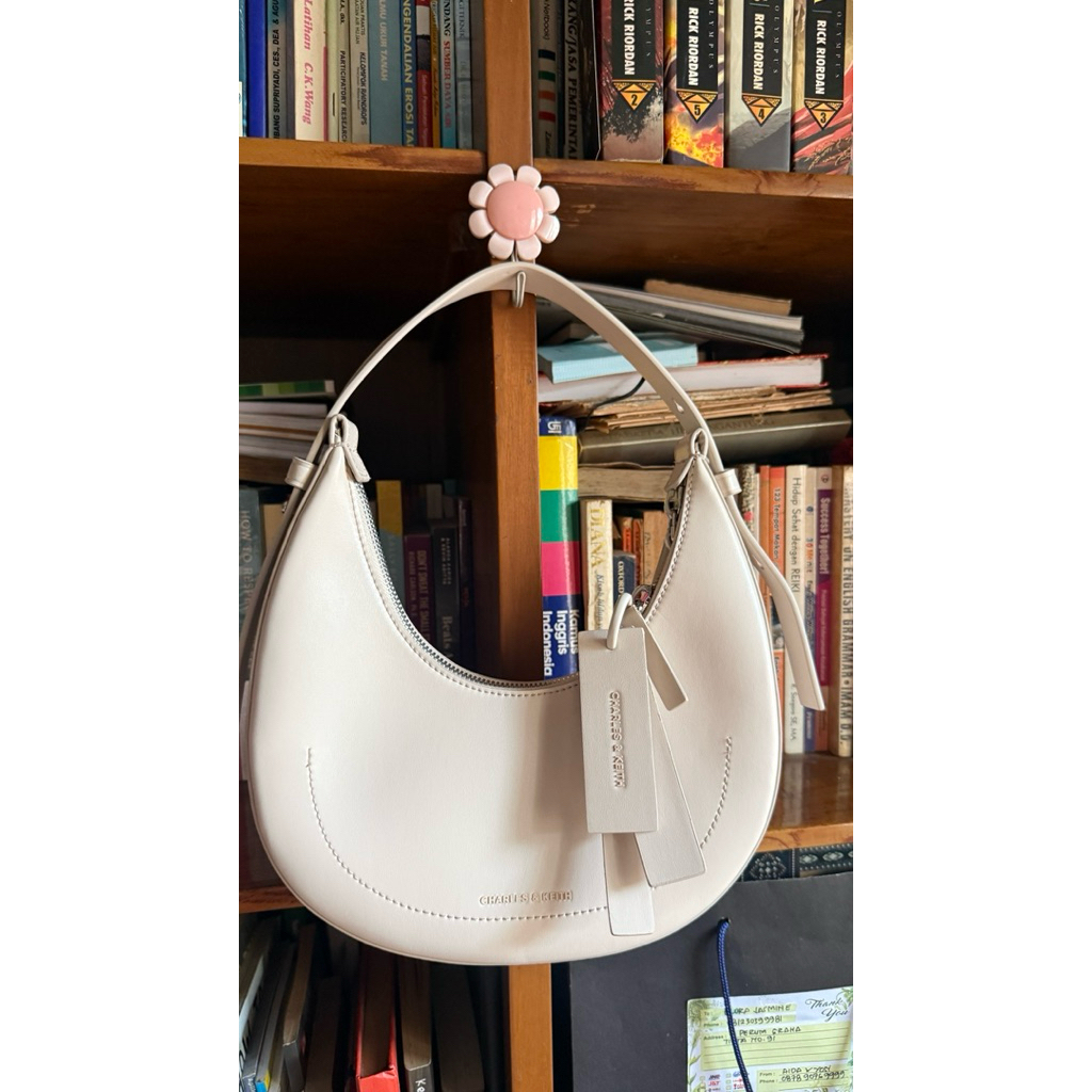 [preloved] charles and keith hobo bag