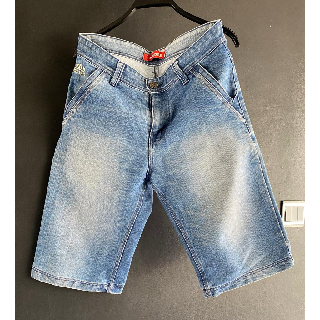 Celana Pendek Jeans Roxeld