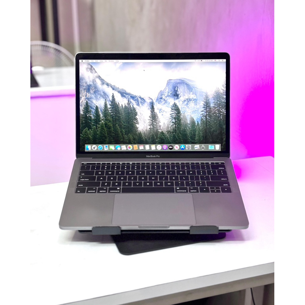 MacBook Pro 2017 16/512*