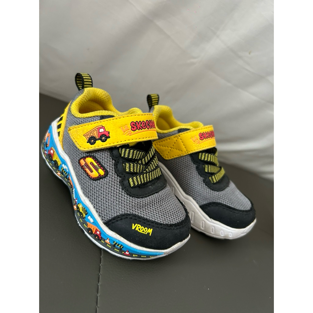 Preloved Sepatu anak laki-laki, Skechers size 6