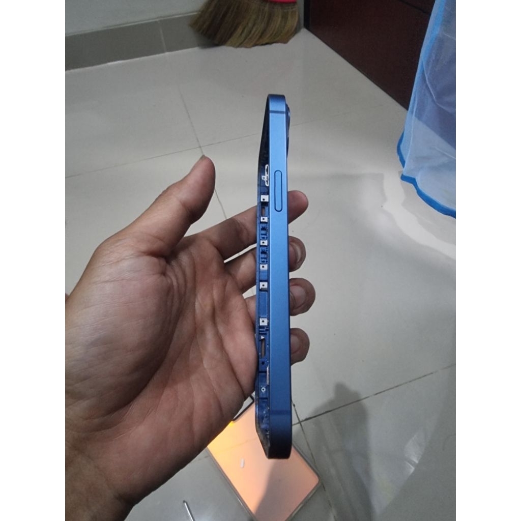 housing iphone 13