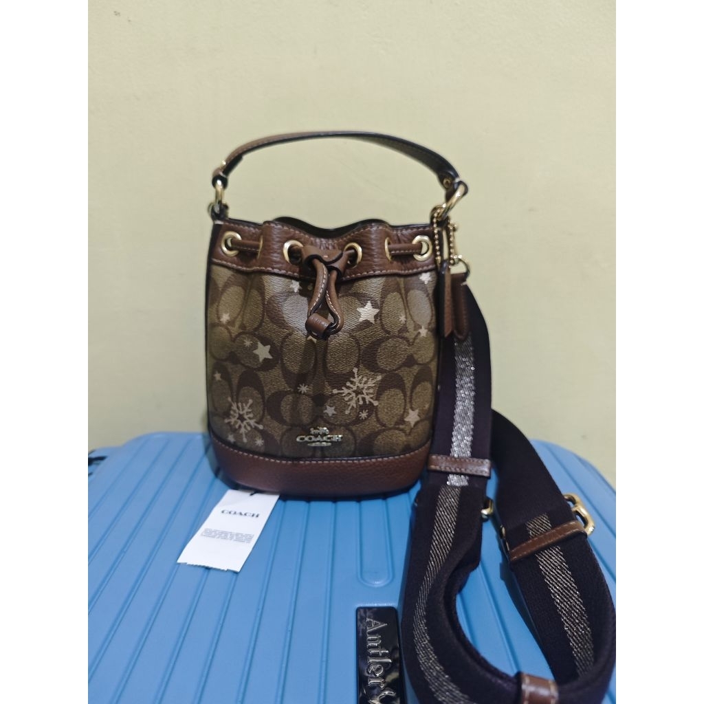 Coach Dempsey Bucket - PRELOVED