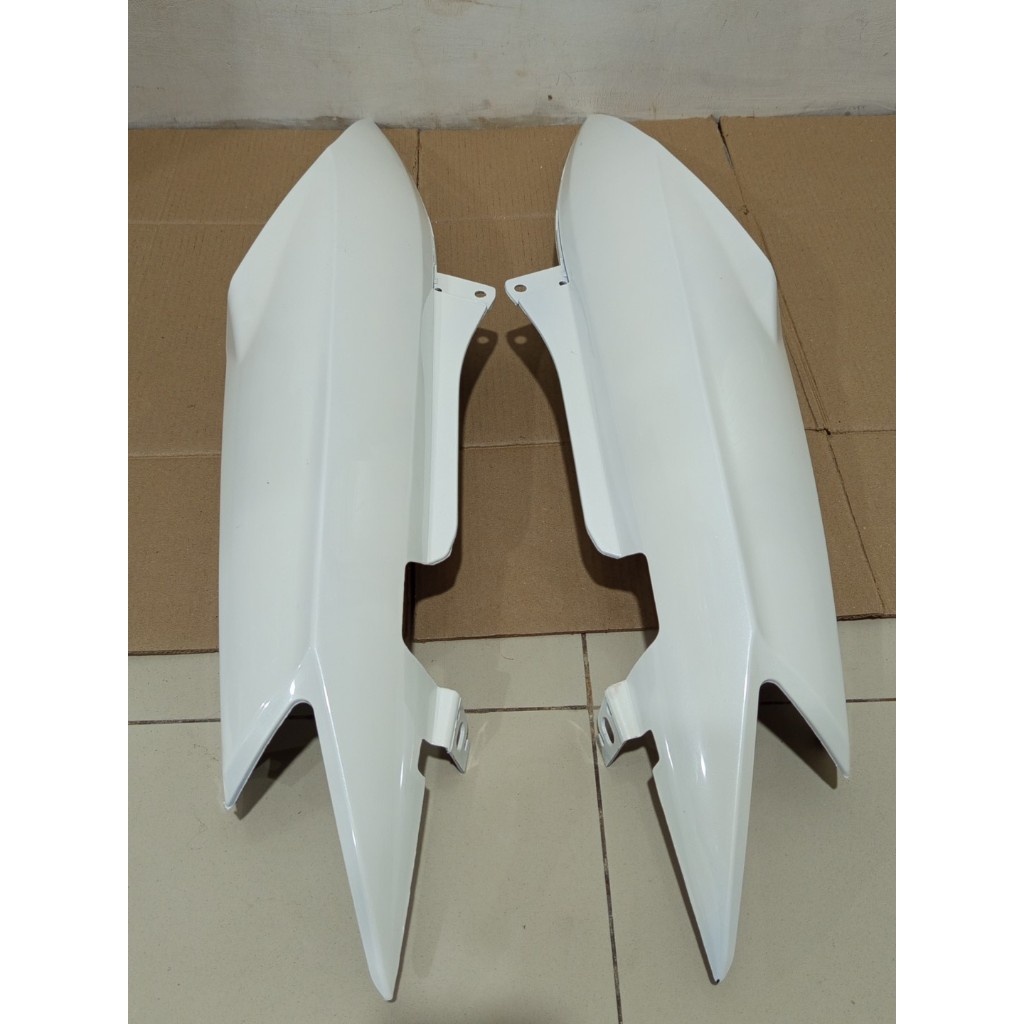 Cover Body Belakang Yamaha Mio Soul Karbu 2008-2012 Bodi Samping Mio Soul Karbu PUTIH Tenshi