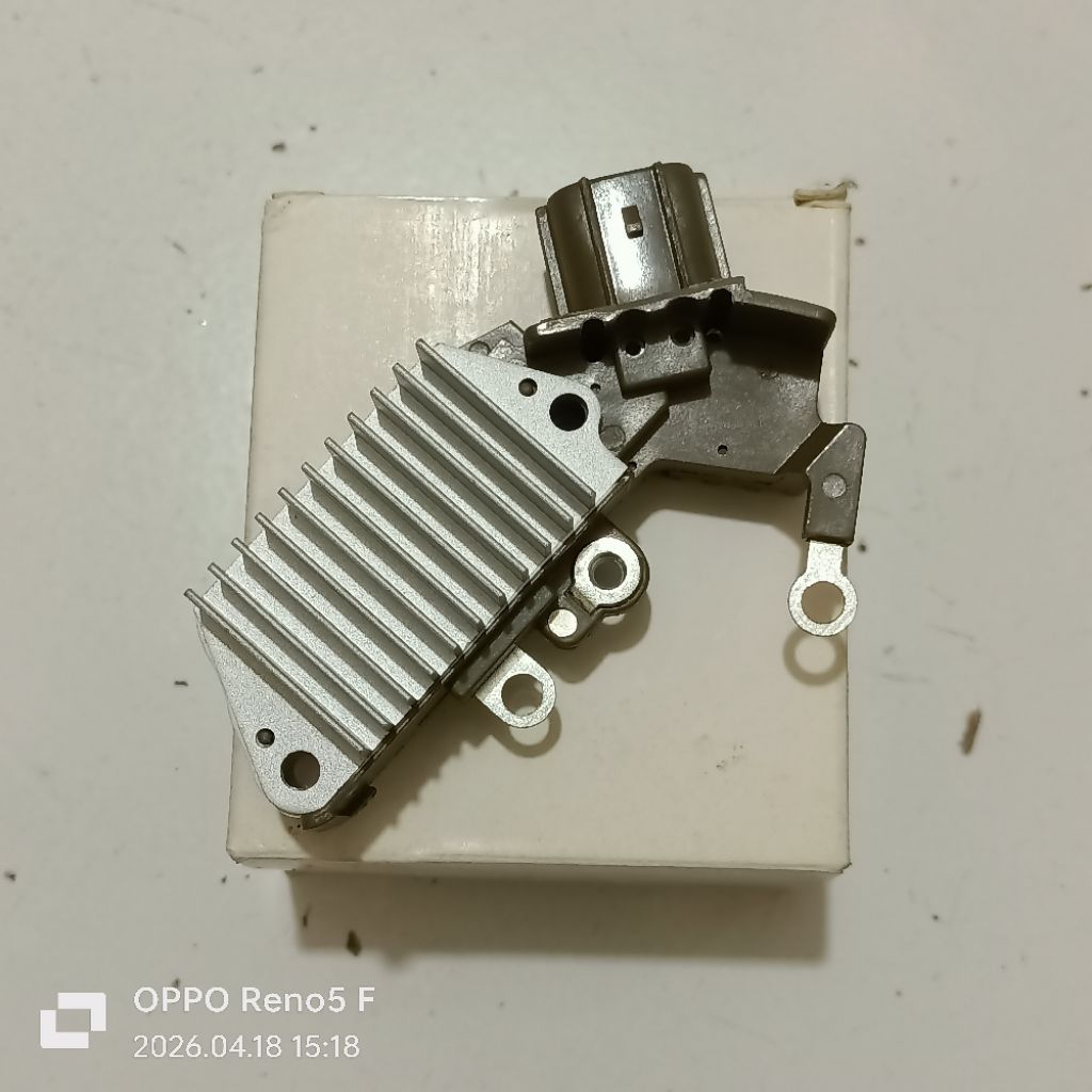 IC REGULATOR AMPERE DINAMO ALTERNATOR HINO 500 FM260JD