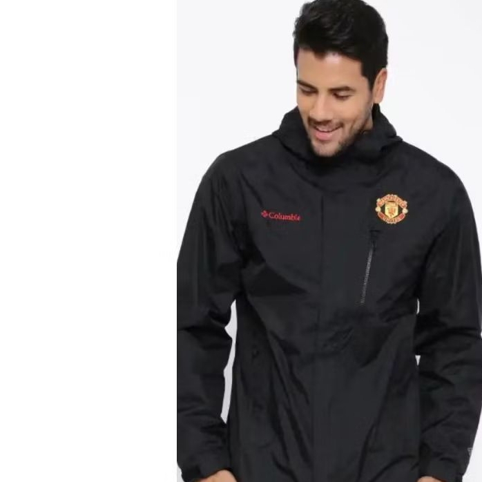 JAKET COLUMBIA x MANCHESTER UNITED POURING ADVENTURE RAIN JACKET – BLACK EDITION