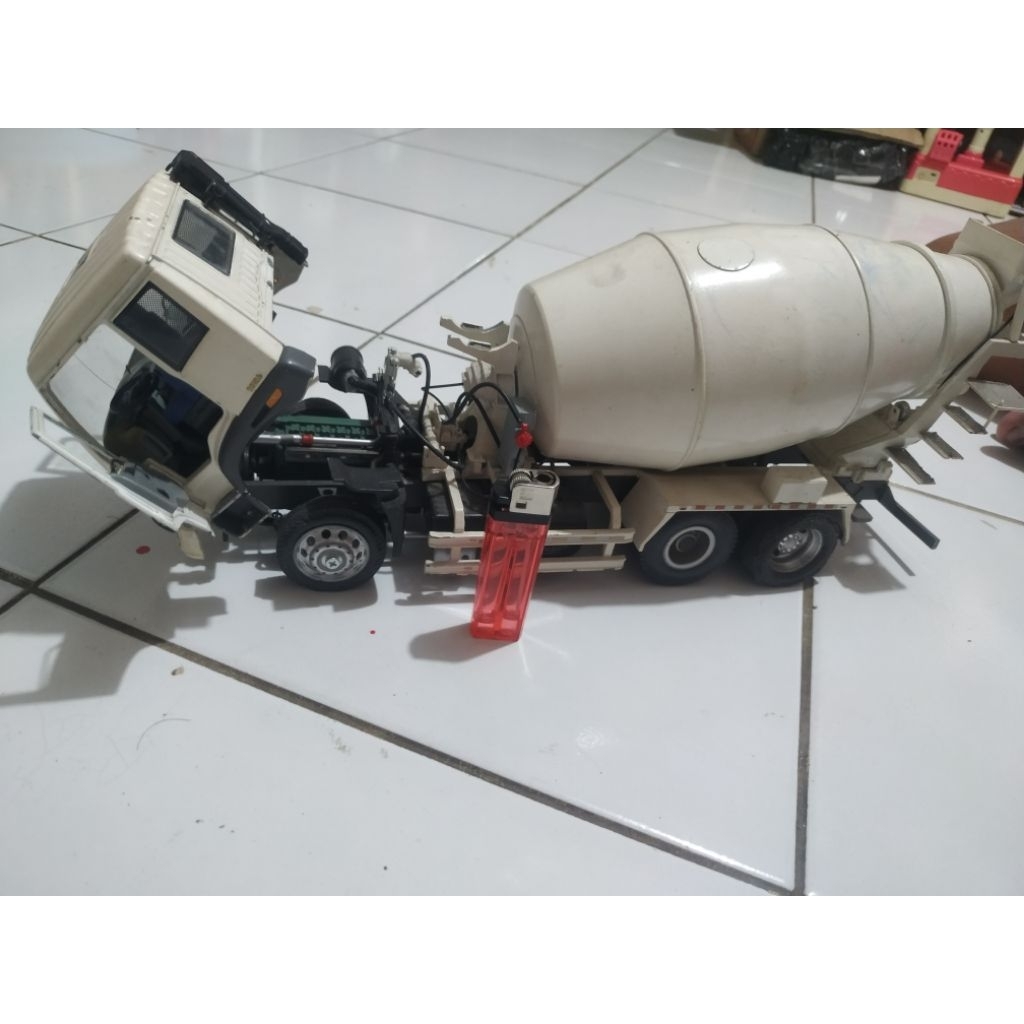 OBRAL MURAH TRUK DIECAST FULL BESI/MIXER TRUCK/TRUK MOLEN DiECAST