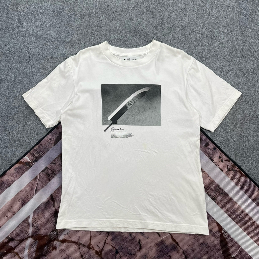 Kaos Uniqlo second