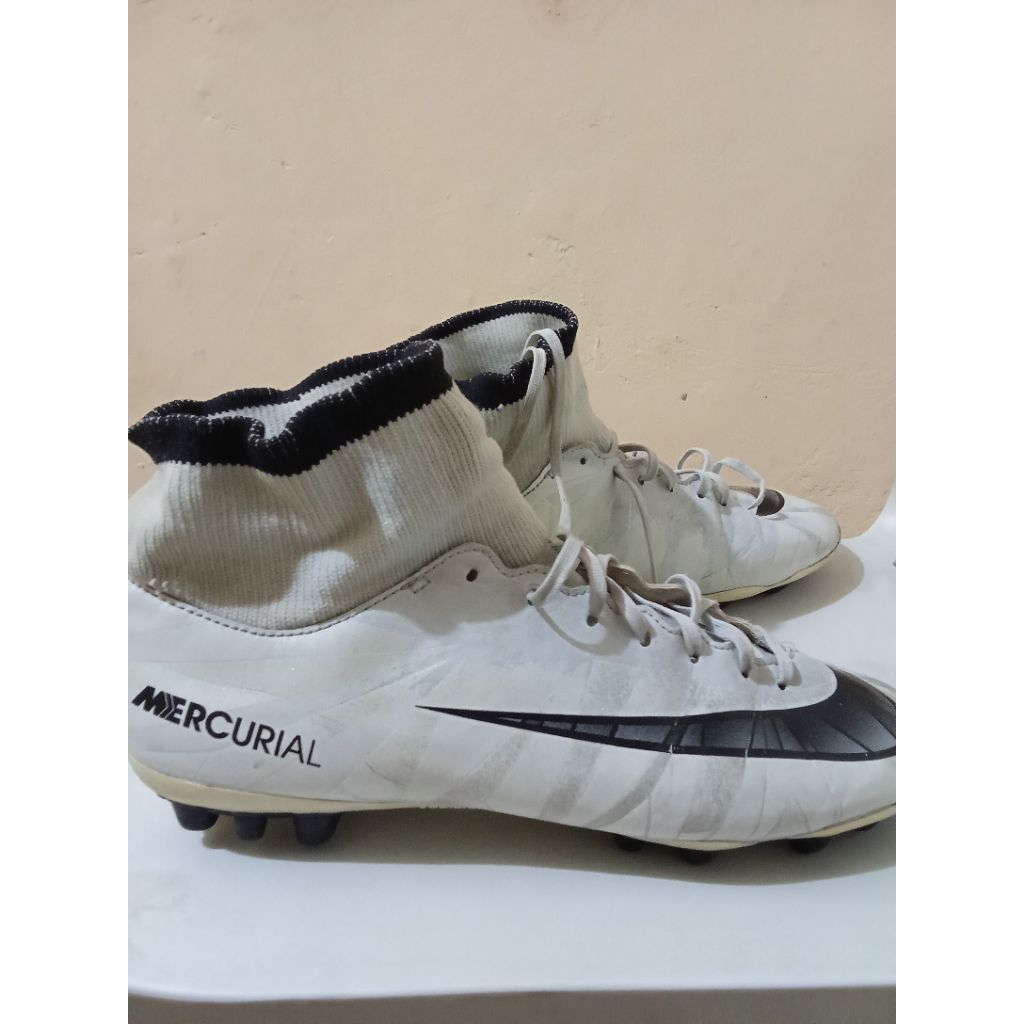 SepatuBolaNikeCR7Size41