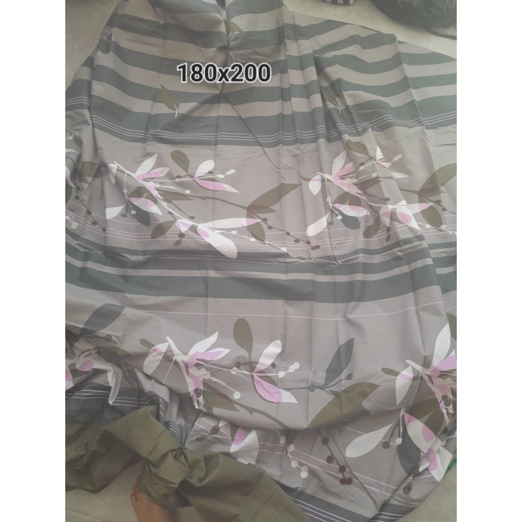 sprei preloved 180x200