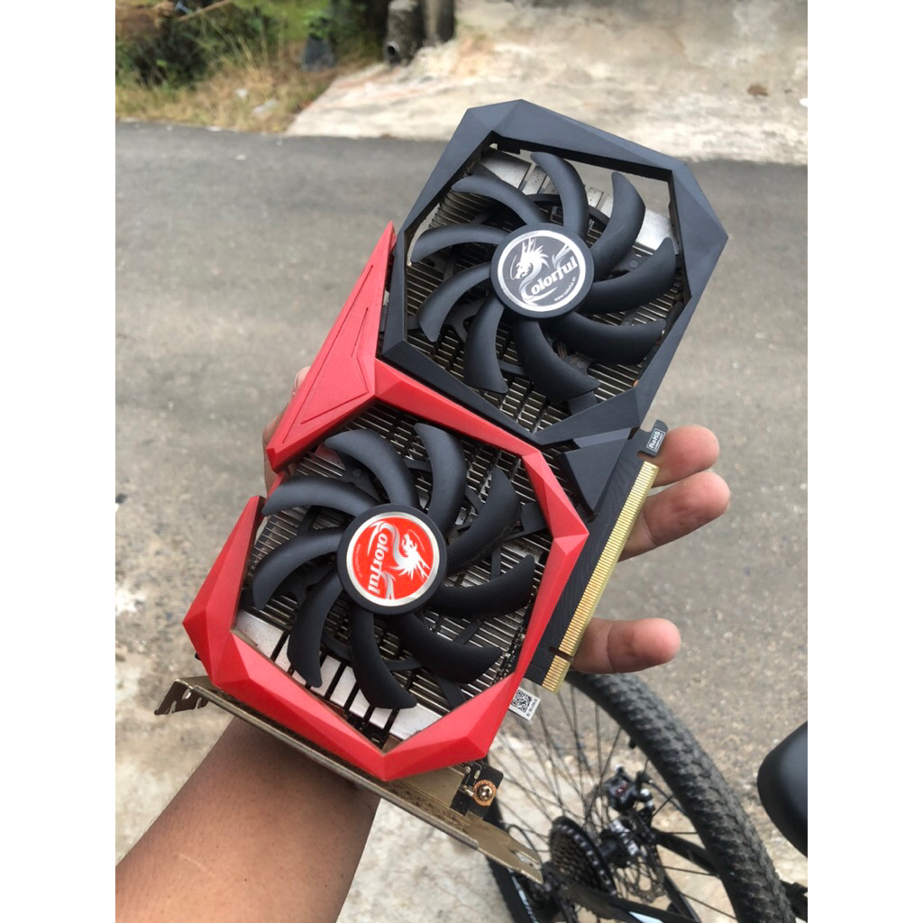 GTX 1650 SUPER 4 GB GDDR6 SECOND LIKE NEW