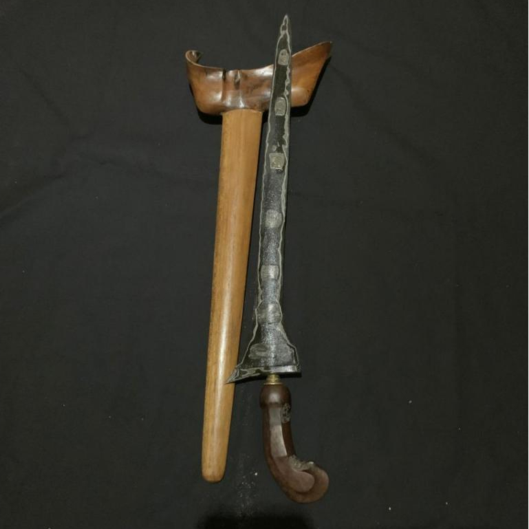 Keris Dhapur Brojol dengan Pamor Wengkon/Tambal dari Era Tuban | KRS12