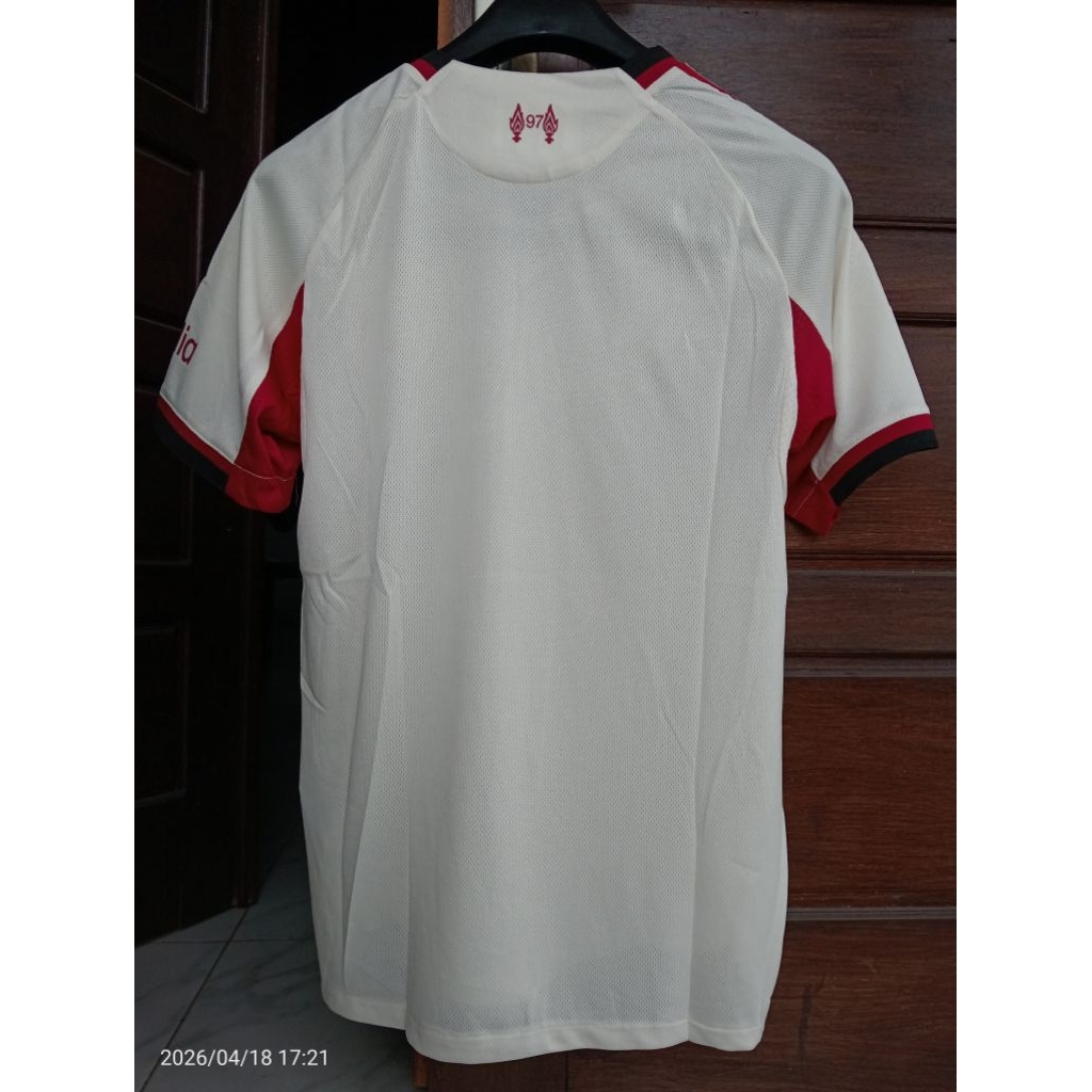 Jersey Liverpool away 25/26 Player issue