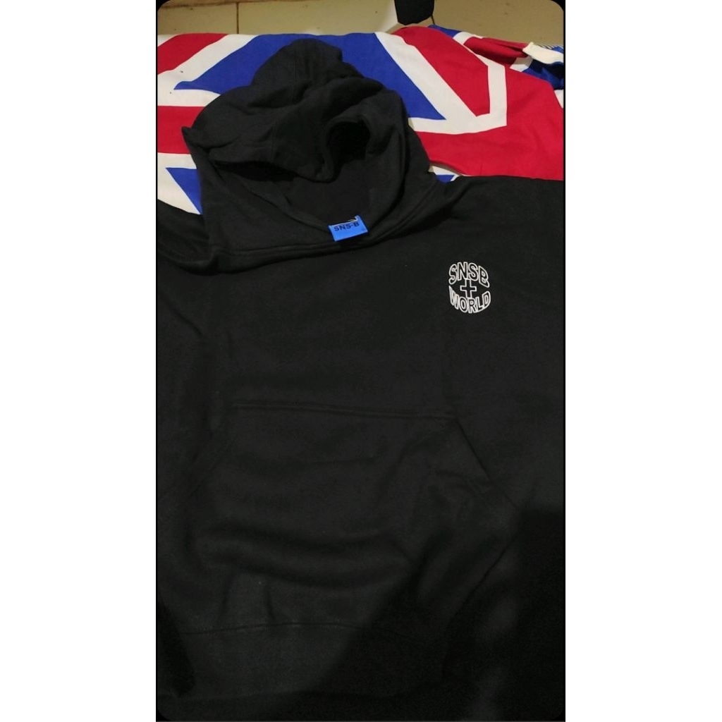 snsb world Road hoodie