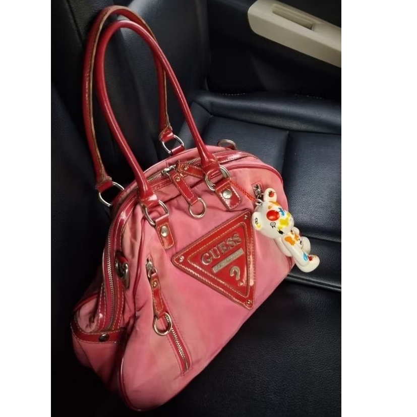 VINTAGE RARE Y2K TAS GUESS SHOULDER