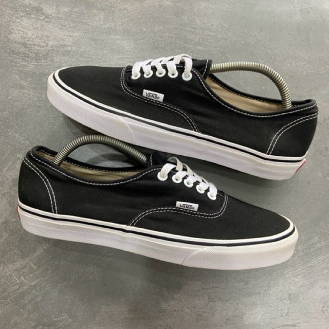 [Size 43] Rare Vans Authentic Classic Balck White Second Original Kondisi Mulus Nominus Like New Ang