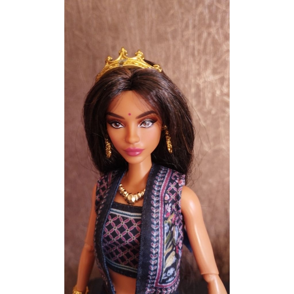 Barbie Lina Divali head rerooted and body nude hand articulation