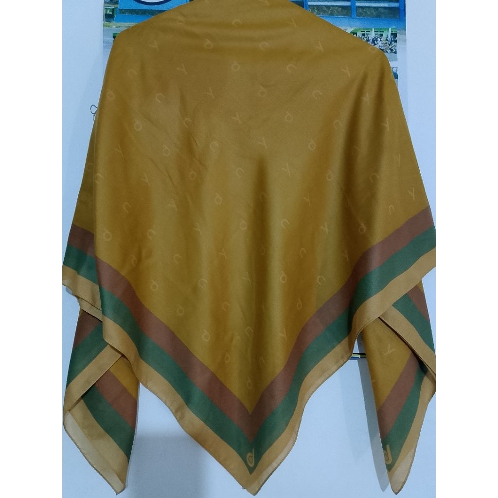 preloved deenay hijab segi empat