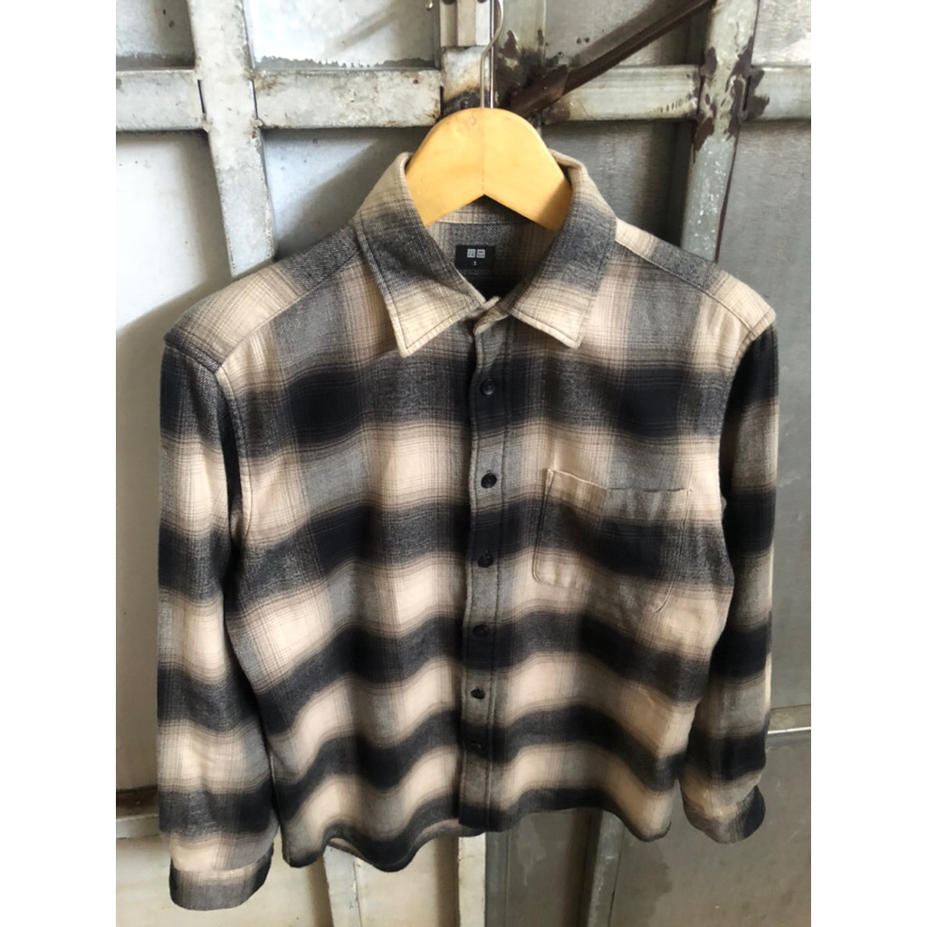kemeja flanel veterano uniqlo