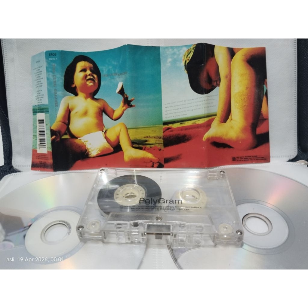 kaset pita the cure // galore