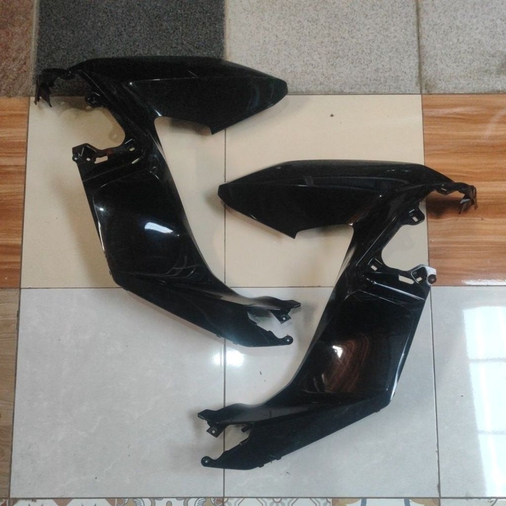 Cover Body Sayap Depan Set Kanan Kiri Merah HONDA PCX 160 NEW 2025 original K1Y