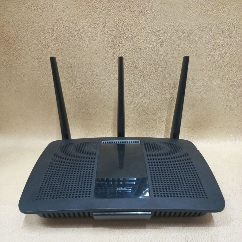 Linksys EA7500 V2 Max-Stream AC1900 MU-MIMO Gigabit WiFi Router