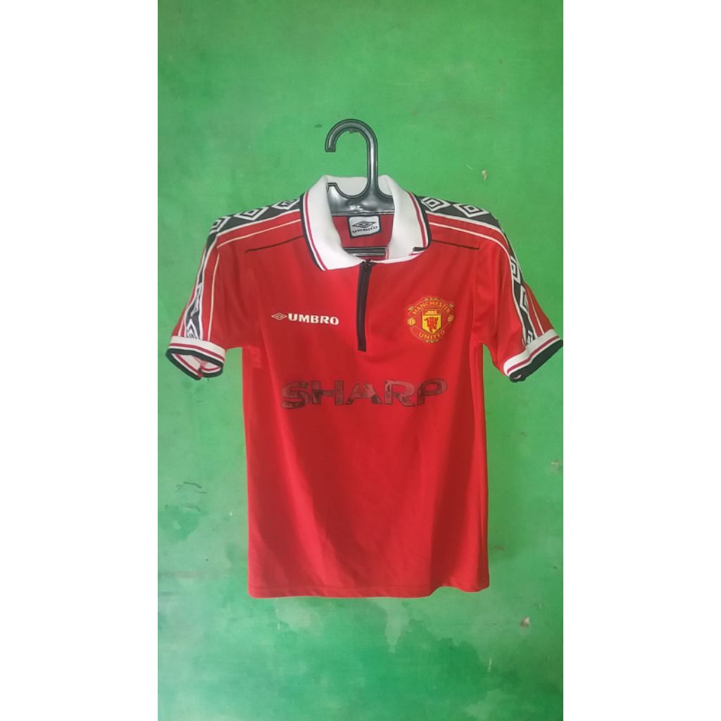 Jersey Second Retro Manchester United 1998/99 size S (69x49)