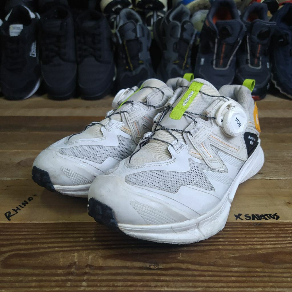 Sepatu Hiking size 40 Goretex Vibram