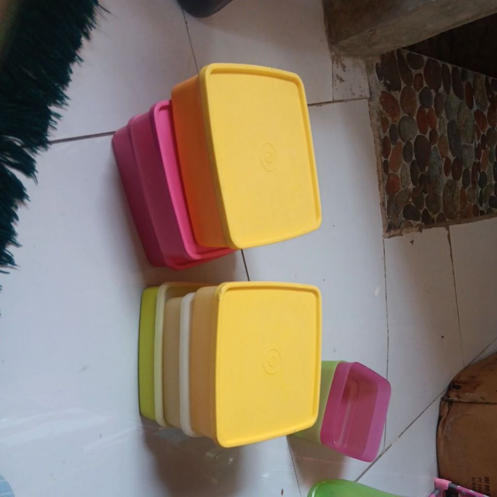 Lsa, tupperware