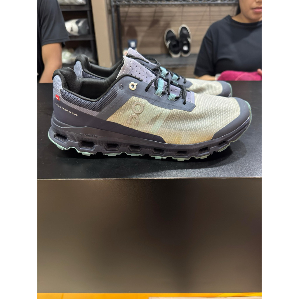 On Cloud Vista Men 43 (Shoes Only)