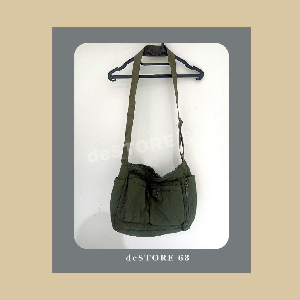 [Pre-Loved] Tas Messenger Nylon Unisex Kasual I-MOZZ