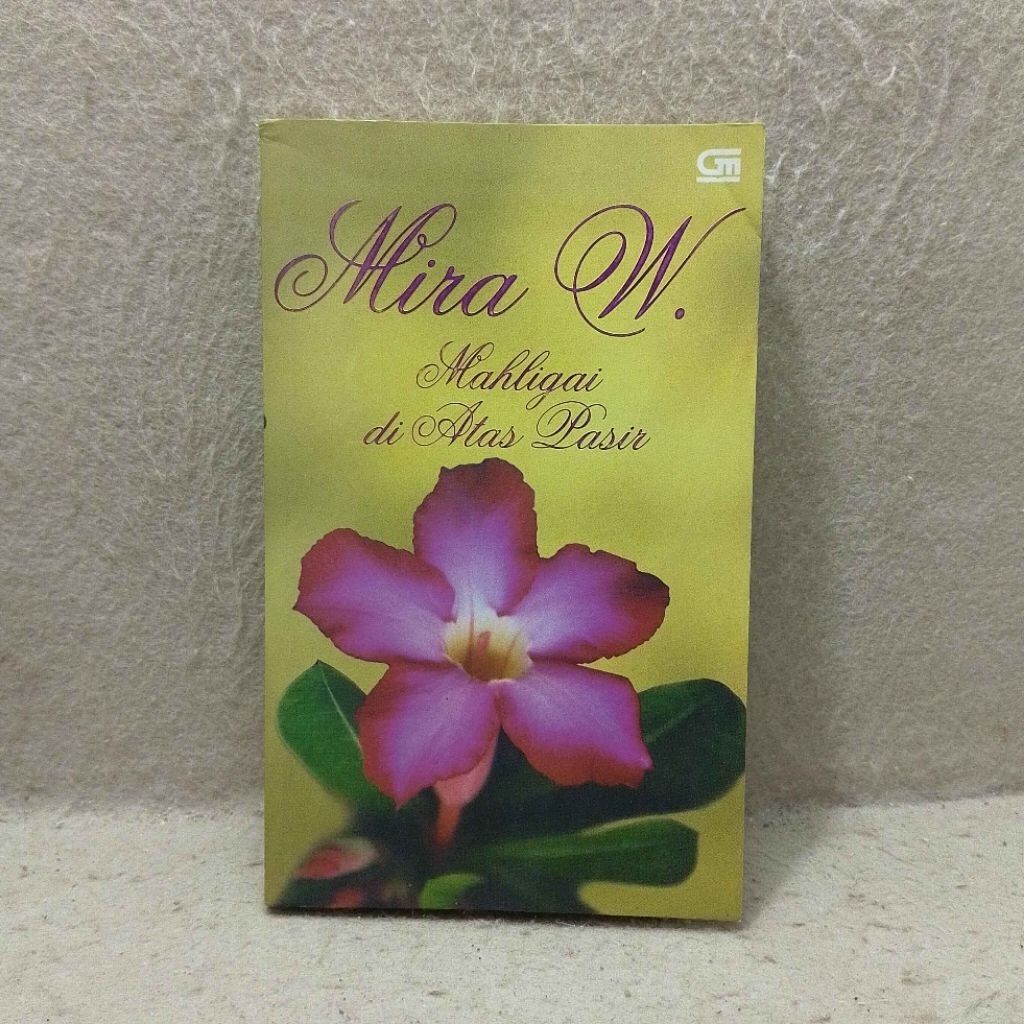 Buku Novel Mahligai Di Atas Pasir - Mira W