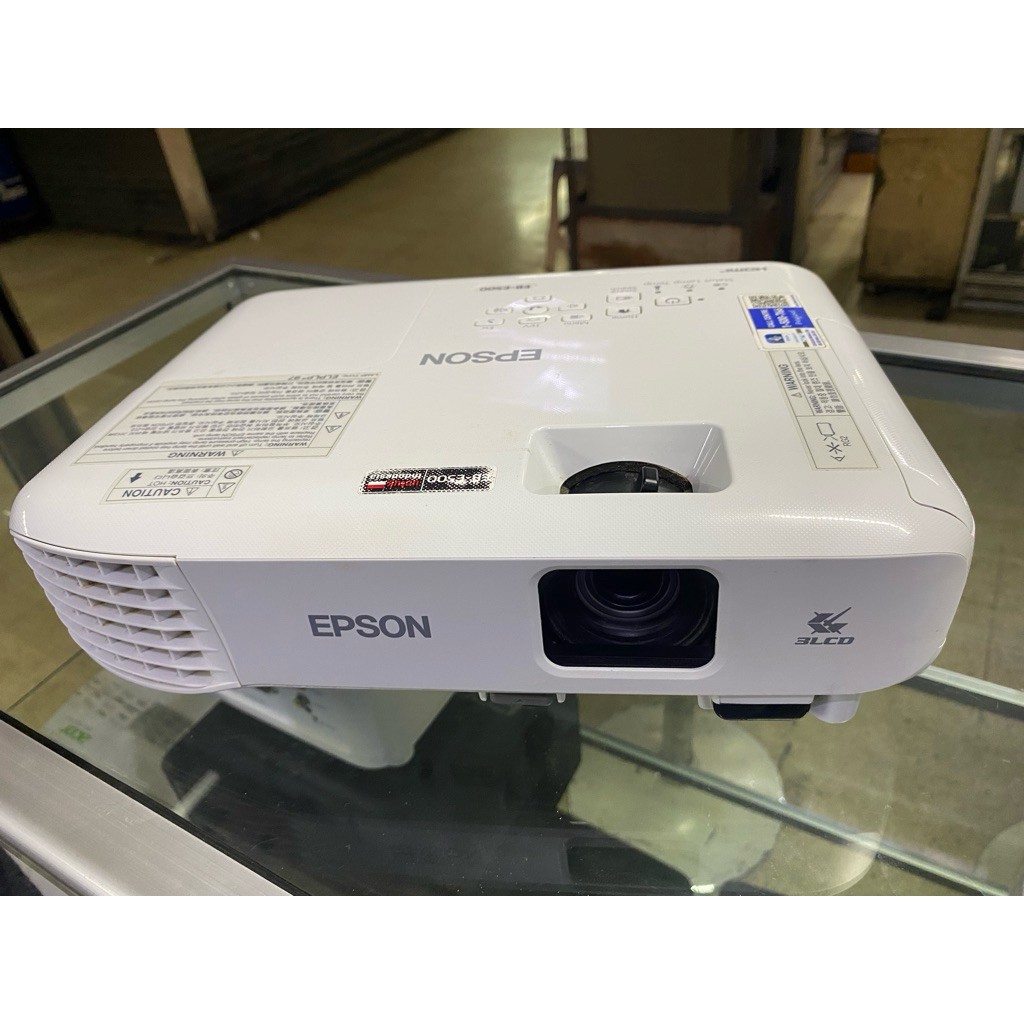 Proyektor EPSON EB-E500