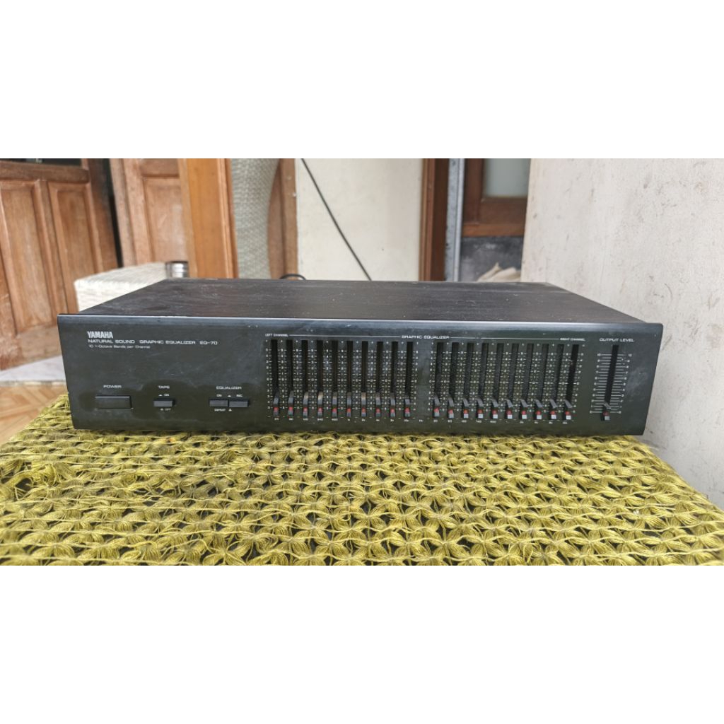 Equalizer yamaha EQ 70