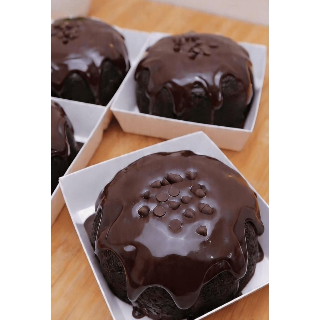 CHOCOLATE LAVA CAKE