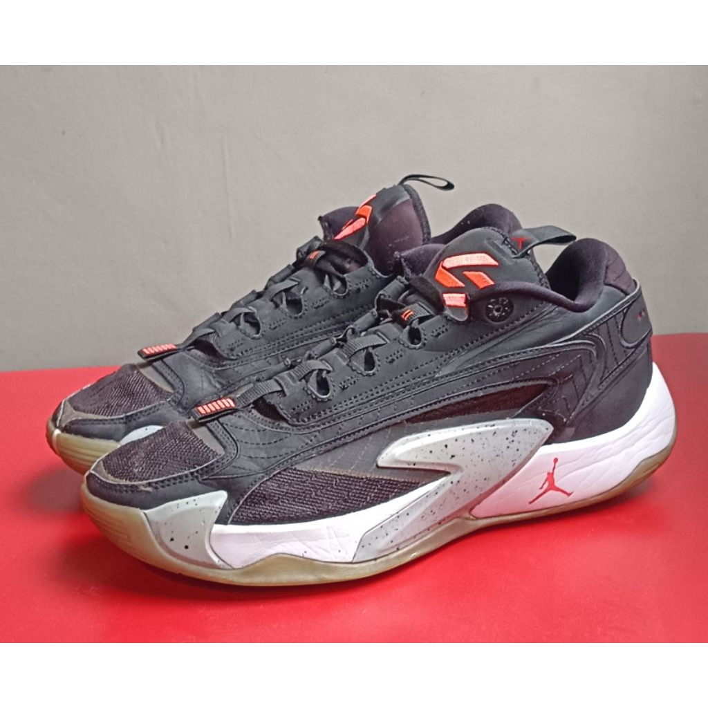 jordan luka 2 size 44