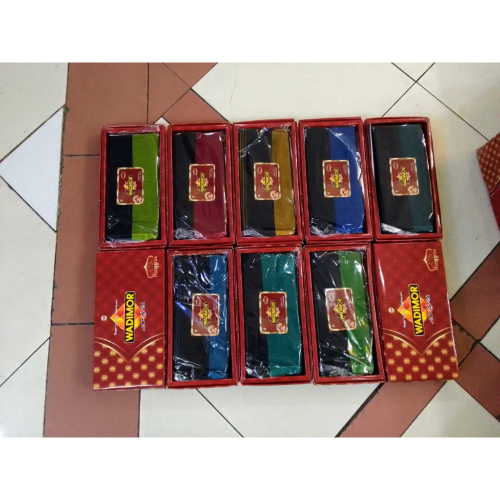 SARUNG WADIMOR JUMBO DEWASA MOTIF MINIMALIS DAN KOTAK