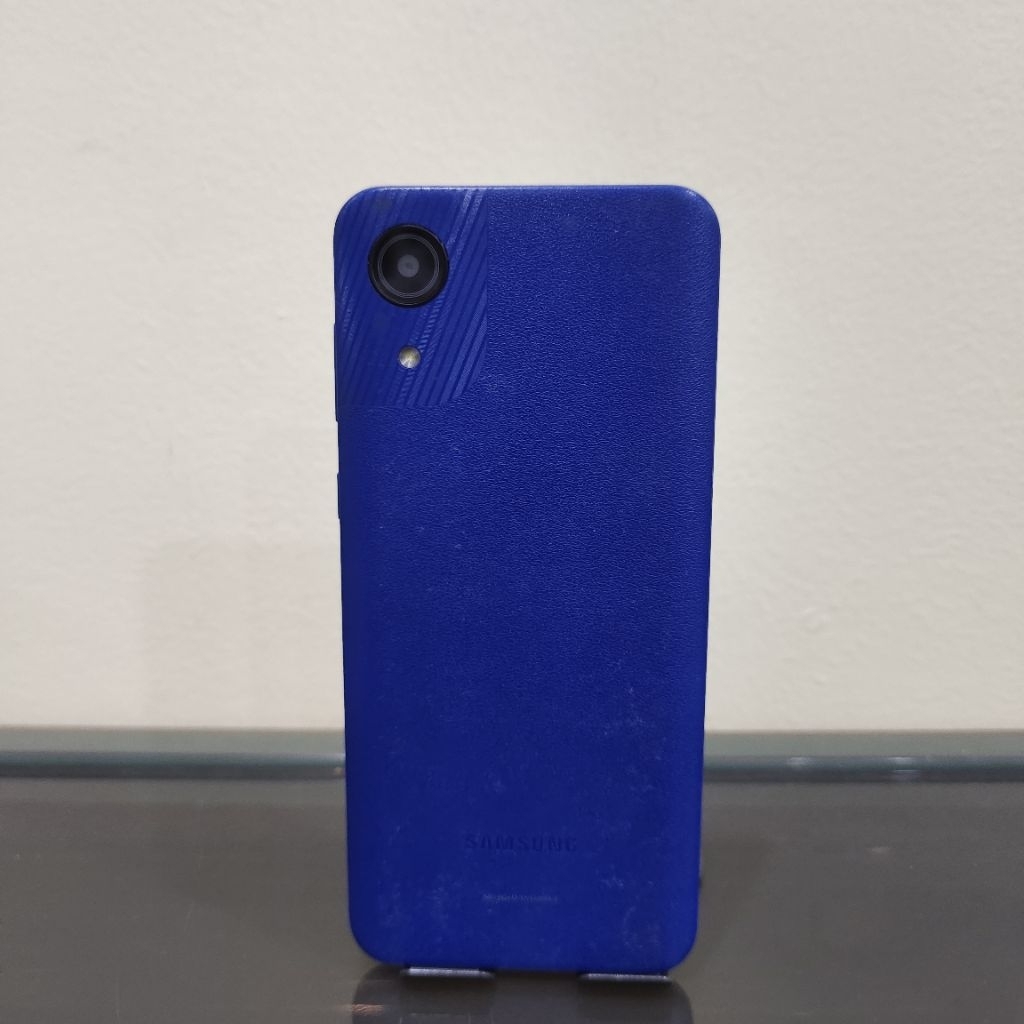 Handphone Samsung Galaxy A03 Core Ram 2 32 GB (Batangan, Tanpa Charger)