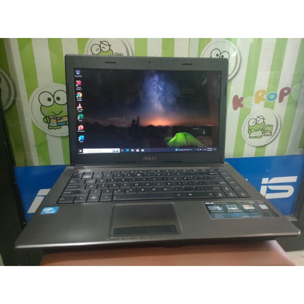 Laptop Asus X44H Ram 4gb pakai SSD siap pakai
