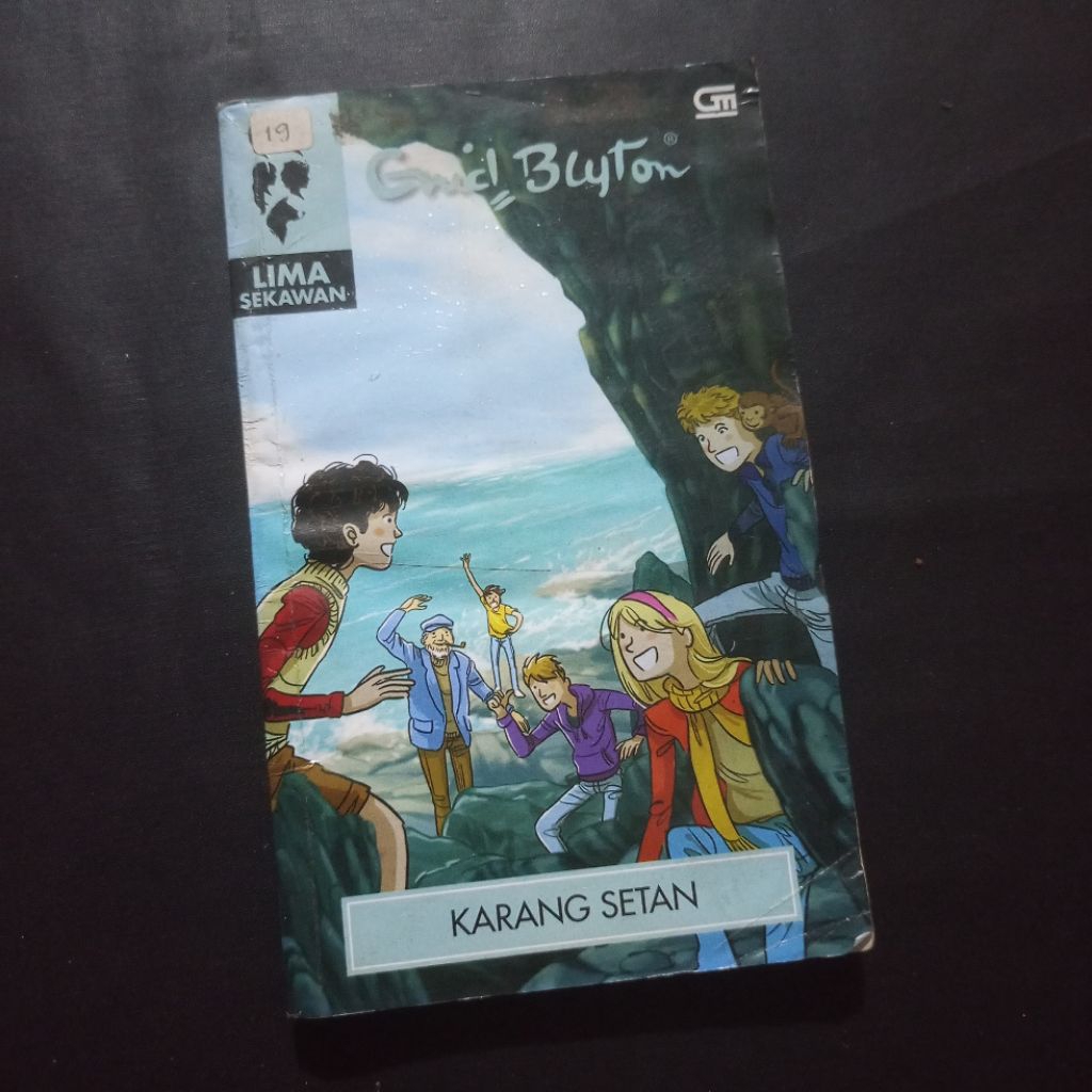 Novel Anak Lima Sekawan – Karang Setan / Enid Blyton / Gramedia GM / Buku Petualangan Misteri Anak T