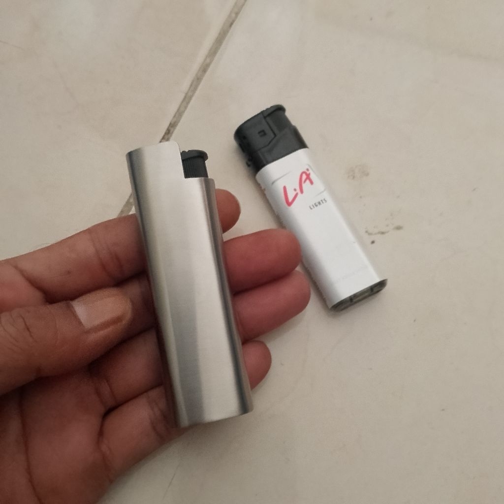 Cover KOREK Cricket Magnet / Wadah korek Stainless