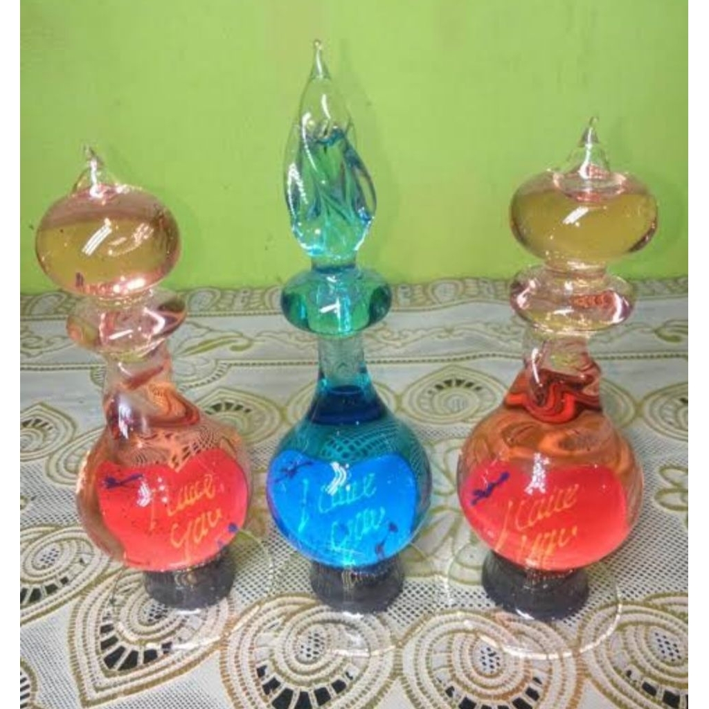 Hiasan kaca model kubah