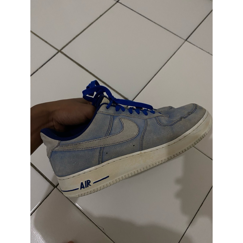 NIKE AIR FORCE 1 SIZE 44 SECOND