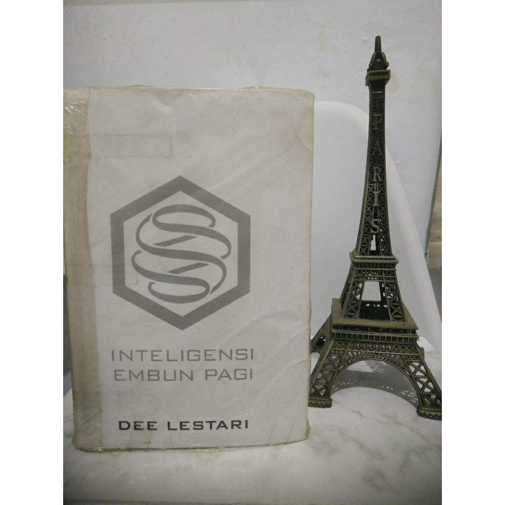 [ Preloved ] Novel Dee Lestari Supernova #6 "INTELIGENSI EMBUN PAGI"