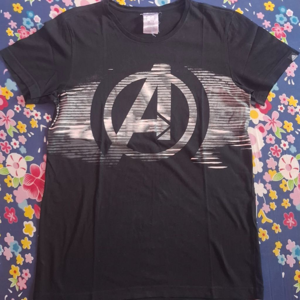 Kaos T-shirt Adidas Avengers Marvel Pria Hitam Original Bekas Preloved Second