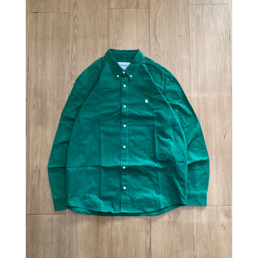 Kemeja Lengan Panjang Pria Carhartt Hijau Tosca Kancing Depan Polos Logo Kecil Carhartt Wip L/S Madi