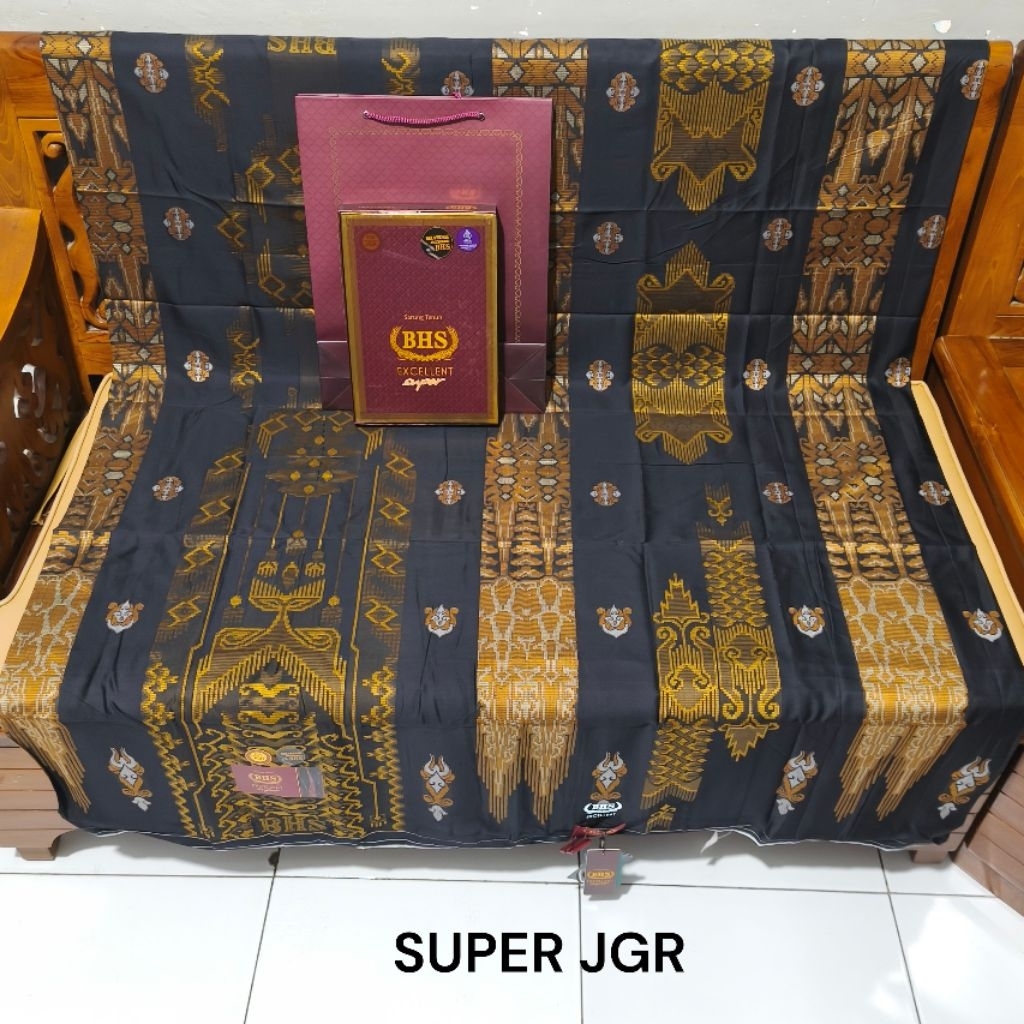 SARUNG BHS EXCELLENT & AVANT GARDE GOLD & SILVER MOTIF JACQUARD