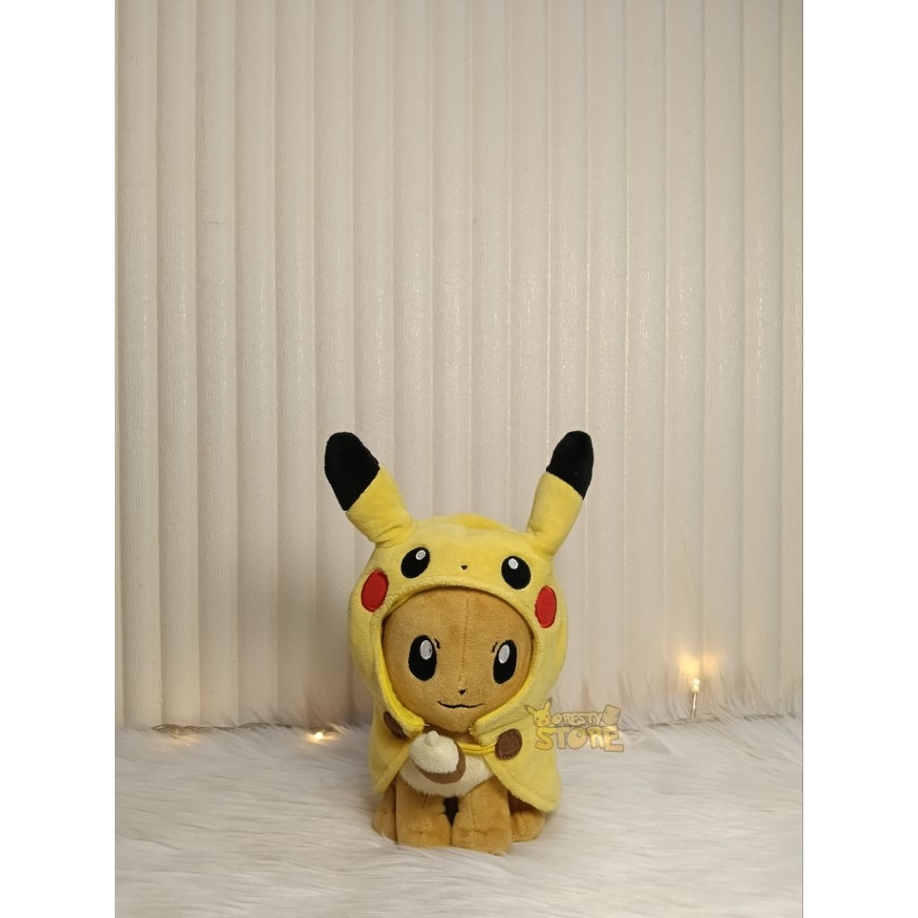 Boneka Pokemon Eevee Pikachu Poncho - Pokemon Center